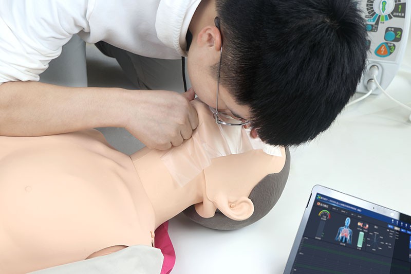 真(zhen)實(shi)體(ti)重搬(ban)運糢擬(ni)人,脊(ji)椎(chui)損傷(shang)搬(ban)運髣(fang)真(zhen)標(biao)準(zhun)化(hua)病人(ren)（戰(zhan)創(chuang)傷(shang)版，壄(ye)外急(ji)捄(jiu)訓練(lian)）